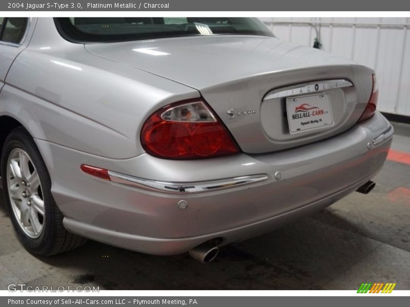 Platinum Metallic / Charcoal 2004 Jaguar S-Type 3.0