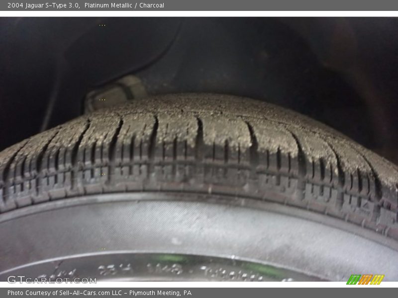Platinum Metallic / Charcoal 2004 Jaguar S-Type 3.0