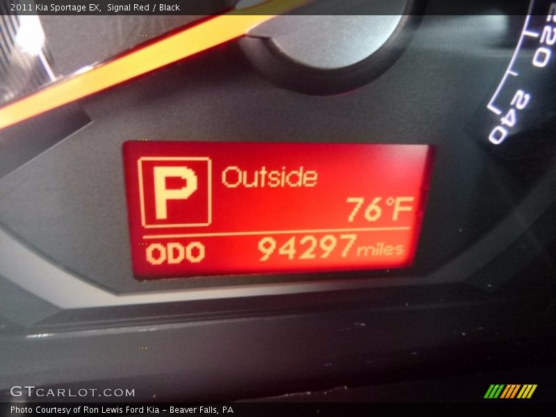 Signal Red / Black 2011 Kia Sportage EX