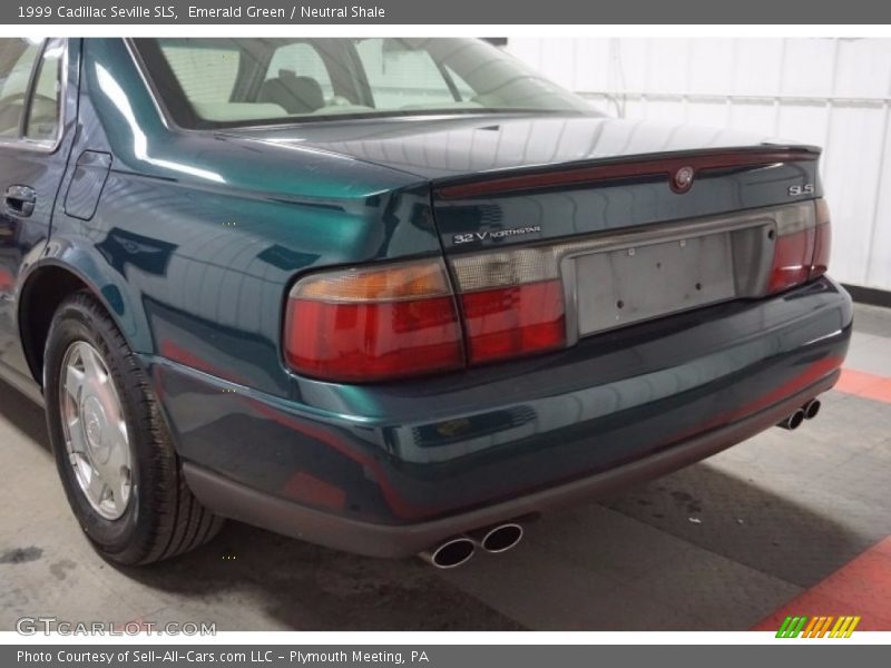 Emerald Green / Neutral Shale 1999 Cadillac Seville SLS