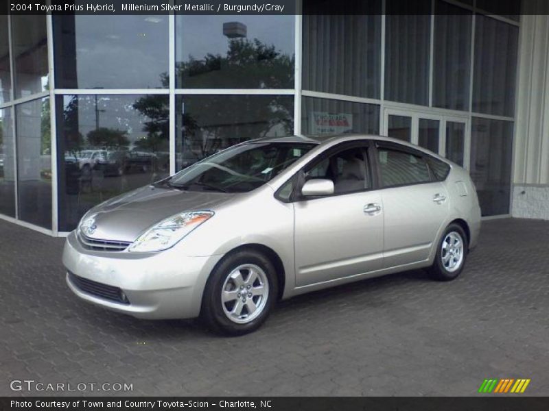 Millenium Silver Metallic / Burgundy/Gray 2004 Toyota Prius Hybrid