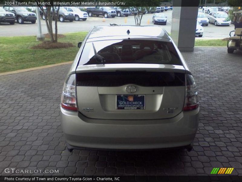 Millenium Silver Metallic / Burgundy/Gray 2004 Toyota Prius Hybrid