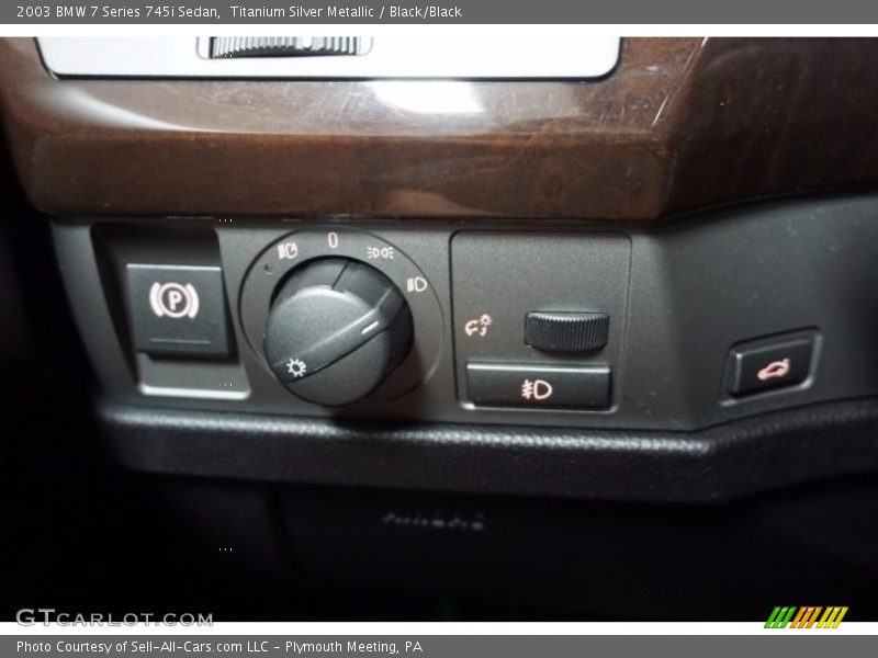 Titanium Silver Metallic / Black/Black 2003 BMW 7 Series 745i Sedan
