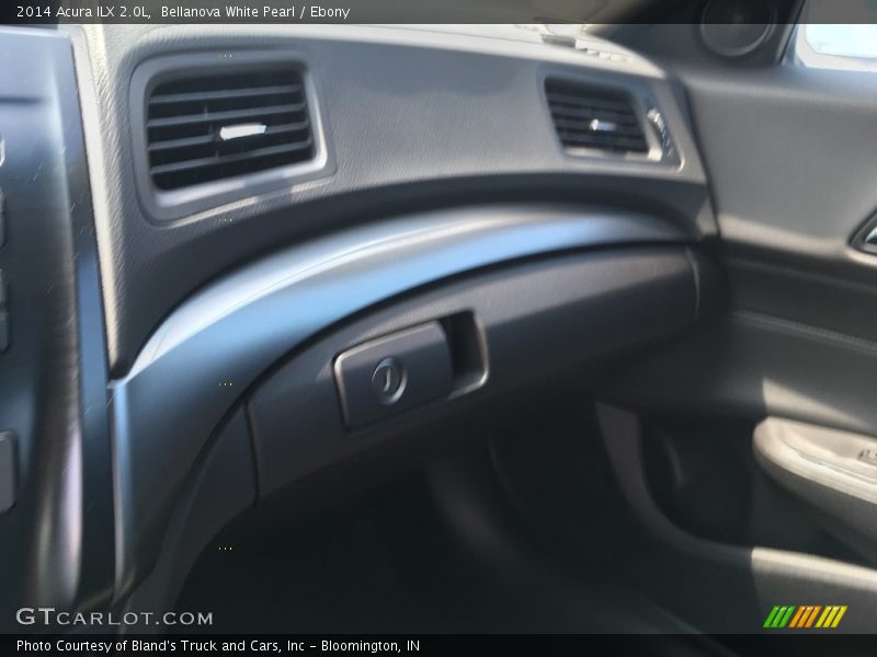 Bellanova White Pearl / Ebony 2014 Acura ILX 2.0L