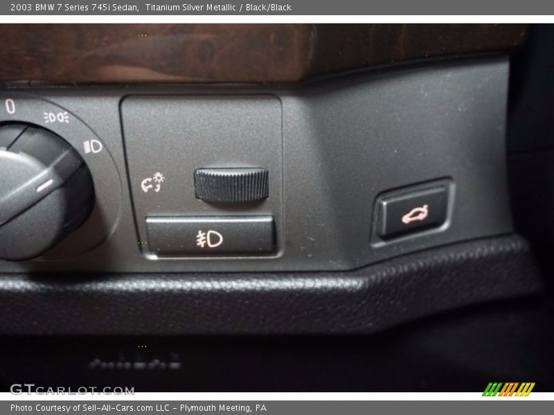 Titanium Silver Metallic / Black/Black 2003 BMW 7 Series 745i Sedan