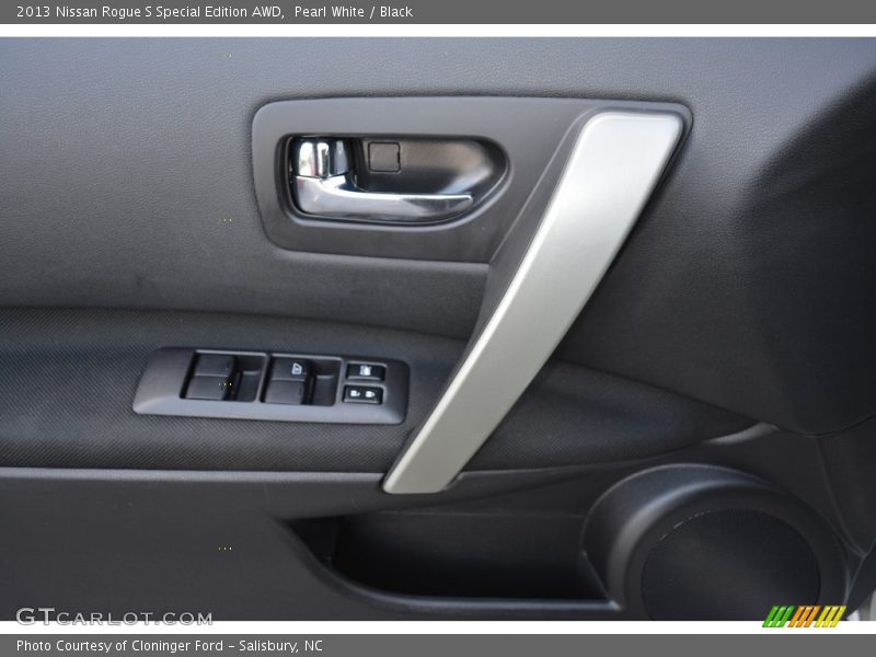 Pearl White / Black 2013 Nissan Rogue S Special Edition AWD