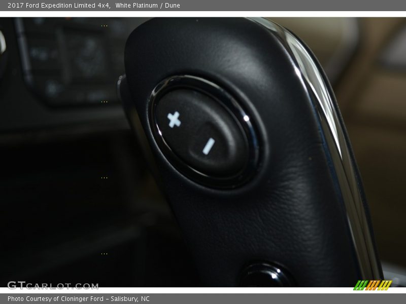 White Platinum / Dune 2017 Ford Expedition Limited 4x4