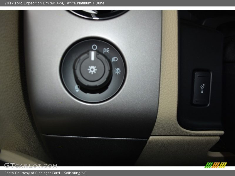 White Platinum / Dune 2017 Ford Expedition Limited 4x4