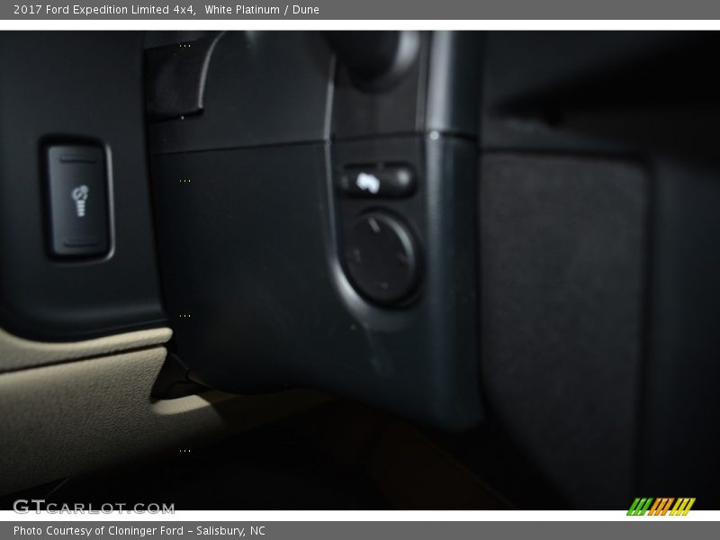White Platinum / Dune 2017 Ford Expedition Limited 4x4