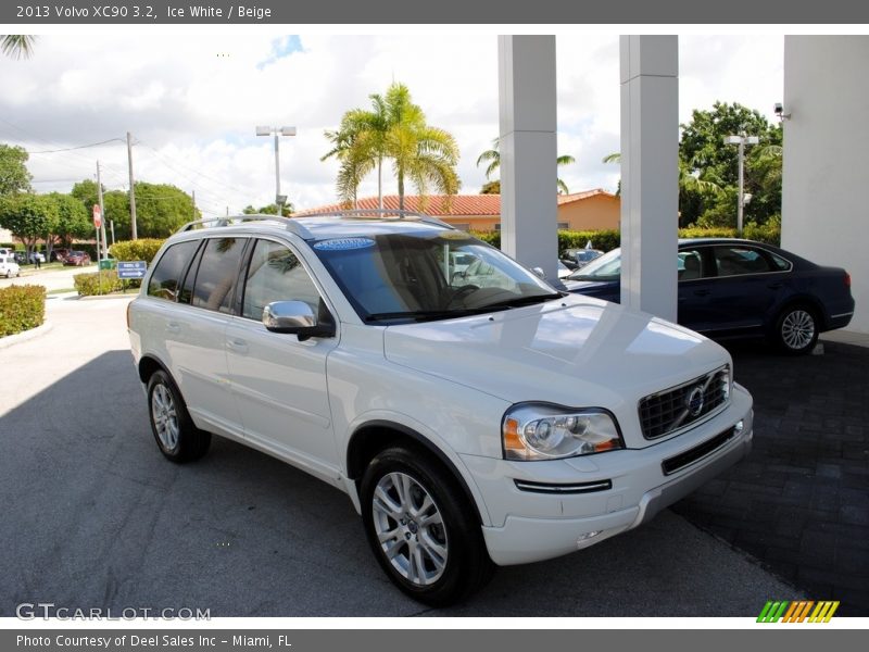 Ice White / Beige 2013 Volvo XC90 3.2