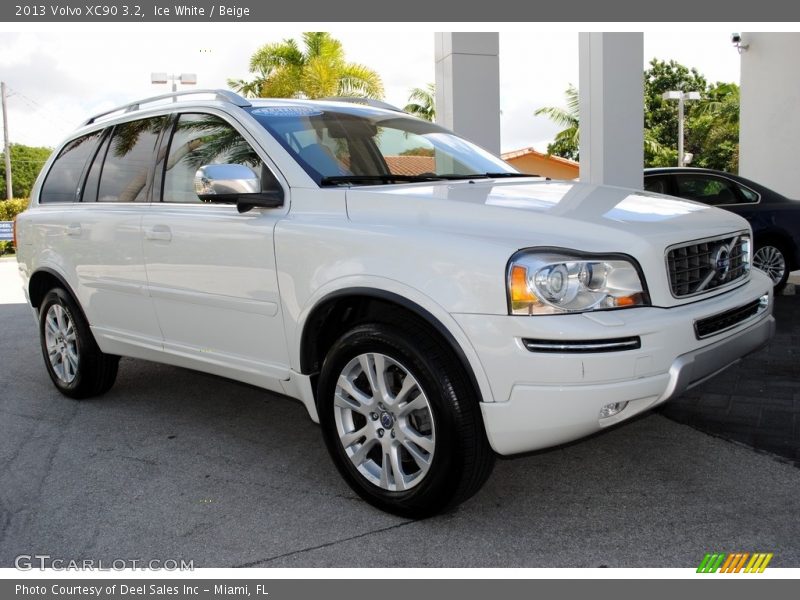 Ice White / Beige 2013 Volvo XC90 3.2
