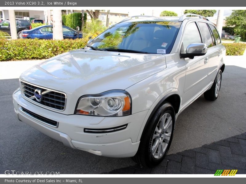 Ice White / Beige 2013 Volvo XC90 3.2