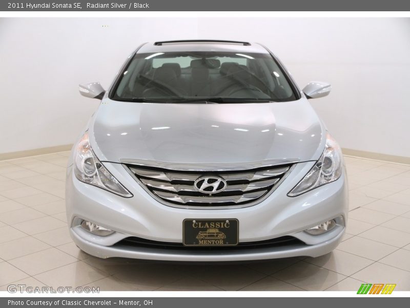 Radiant Silver / Black 2011 Hyundai Sonata SE