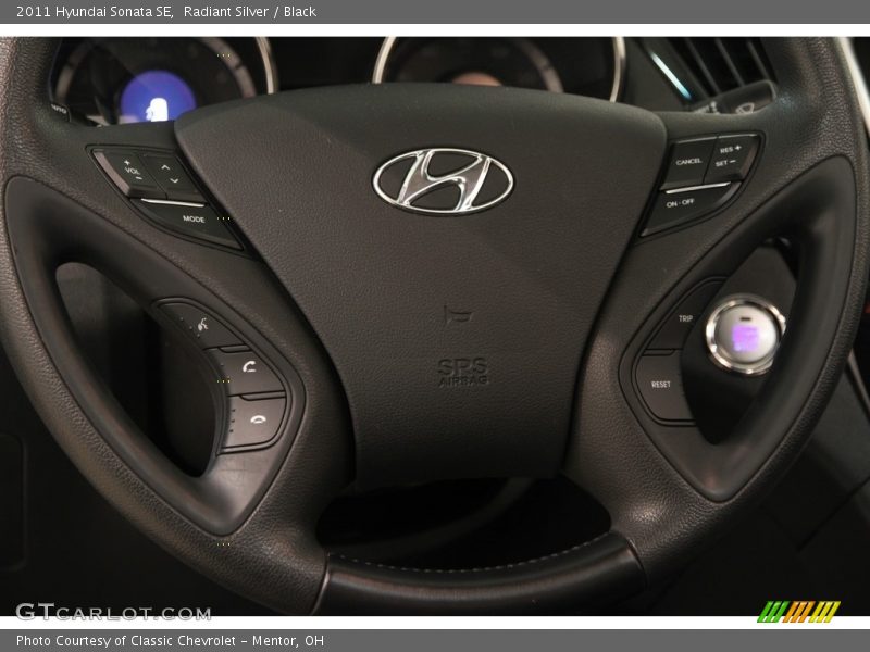Radiant Silver / Black 2011 Hyundai Sonata SE