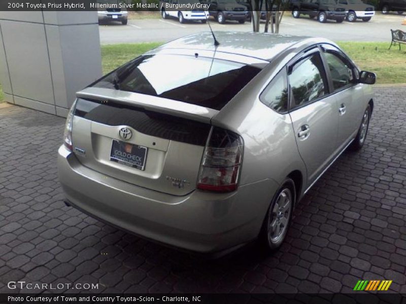 Millenium Silver Metallic / Burgundy/Gray 2004 Toyota Prius Hybrid