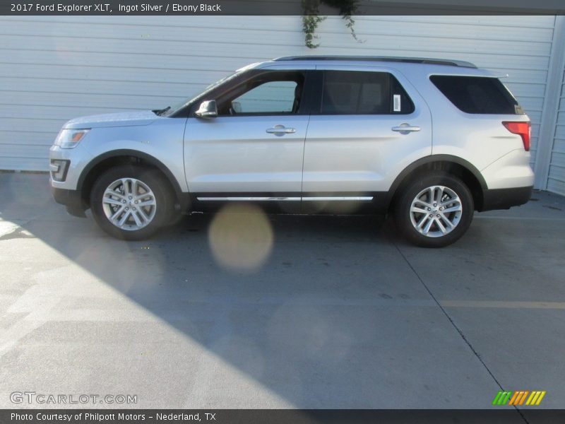Ingot Silver / Ebony Black 2017 Ford Explorer XLT