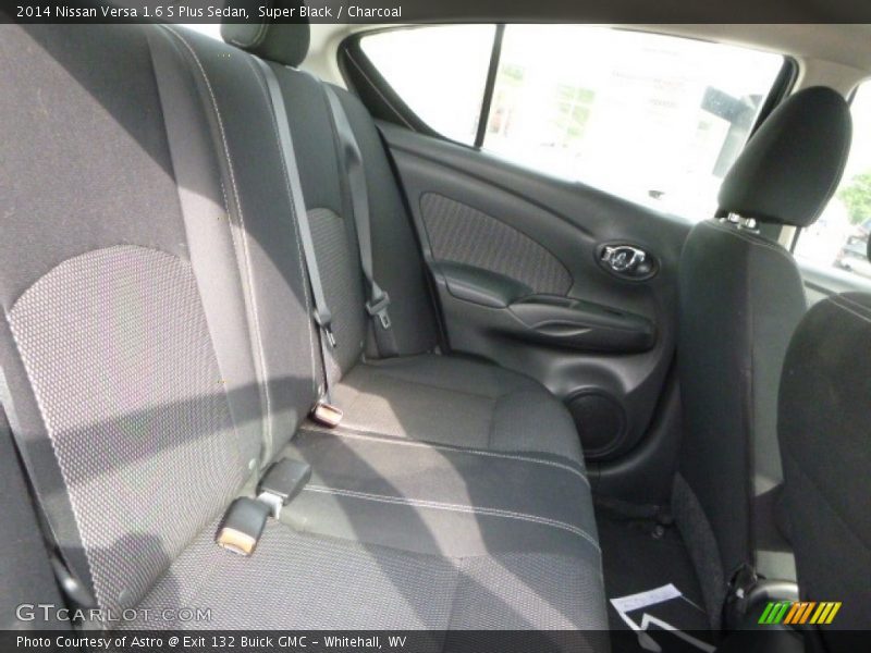 Super Black / Charcoal 2014 Nissan Versa 1.6 S Plus Sedan