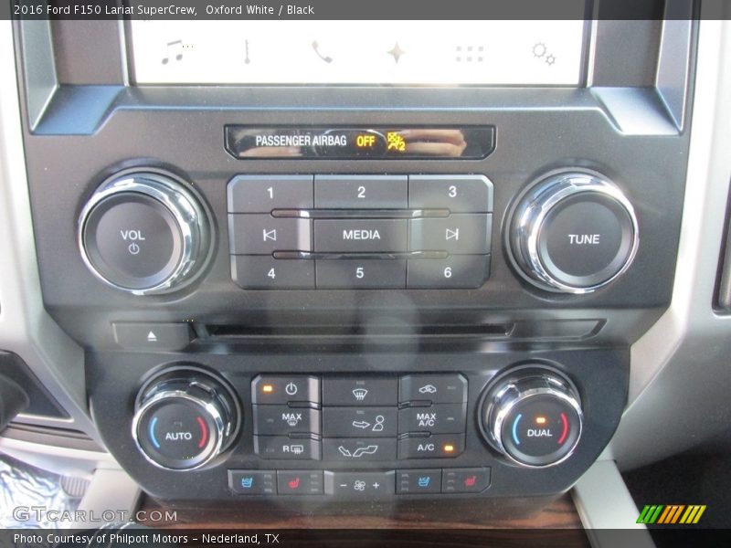 Oxford White / Black 2016 Ford F150 Lariat SuperCrew
