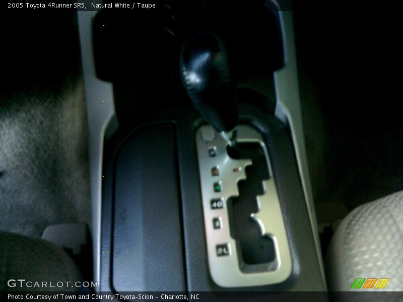 Natural White / Taupe 2005 Toyota 4Runner SR5