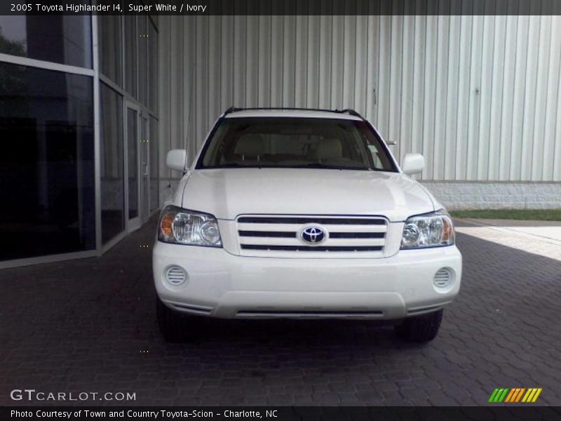 Super White / Ivory 2005 Toyota Highlander I4