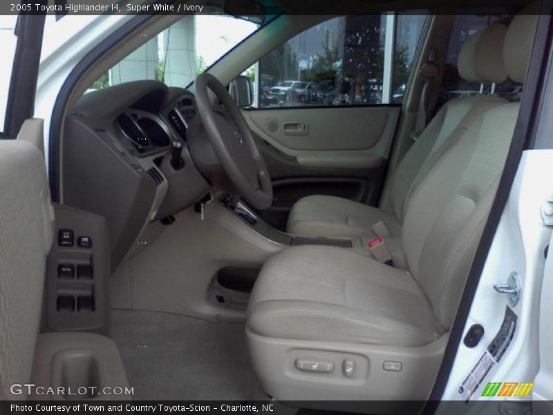 Super White / Ivory 2005 Toyota Highlander I4