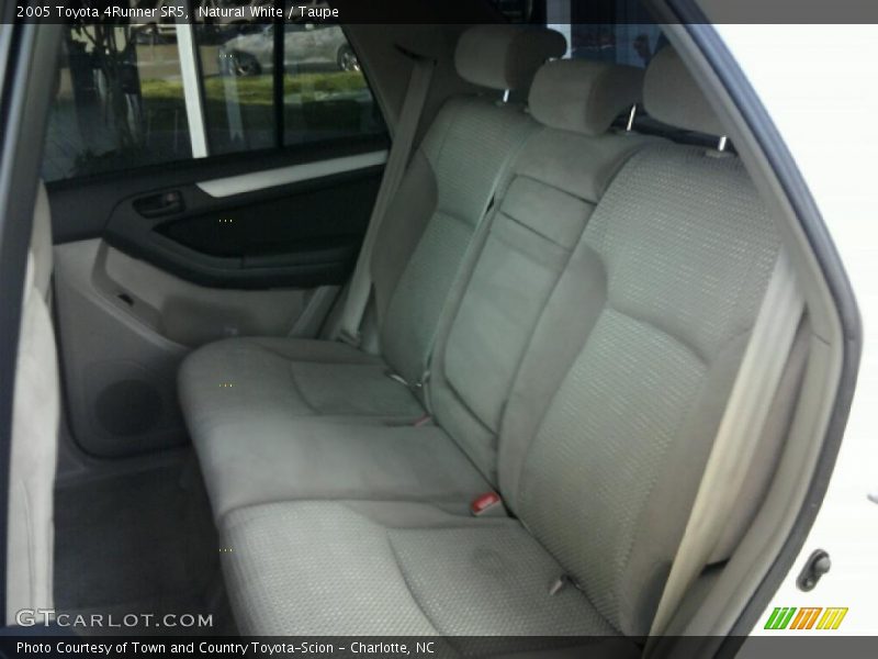 Natural White / Taupe 2005 Toyota 4Runner SR5