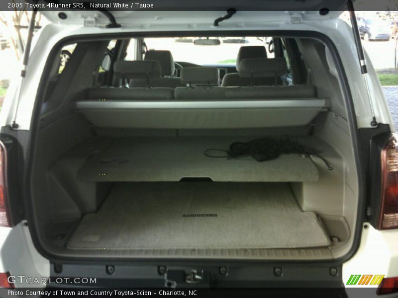 Natural White / Taupe 2005 Toyota 4Runner SR5