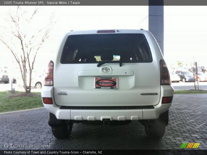 Natural White / Taupe 2005 Toyota 4Runner SR5