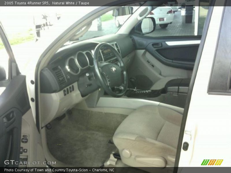 Natural White / Taupe 2005 Toyota 4Runner SR5