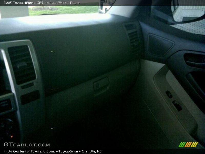 Natural White / Taupe 2005 Toyota 4Runner SR5