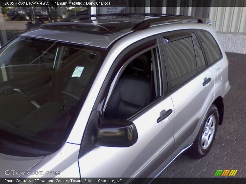 Titanium Metallic / Dark Charcoal 2005 Toyota RAV4 4WD