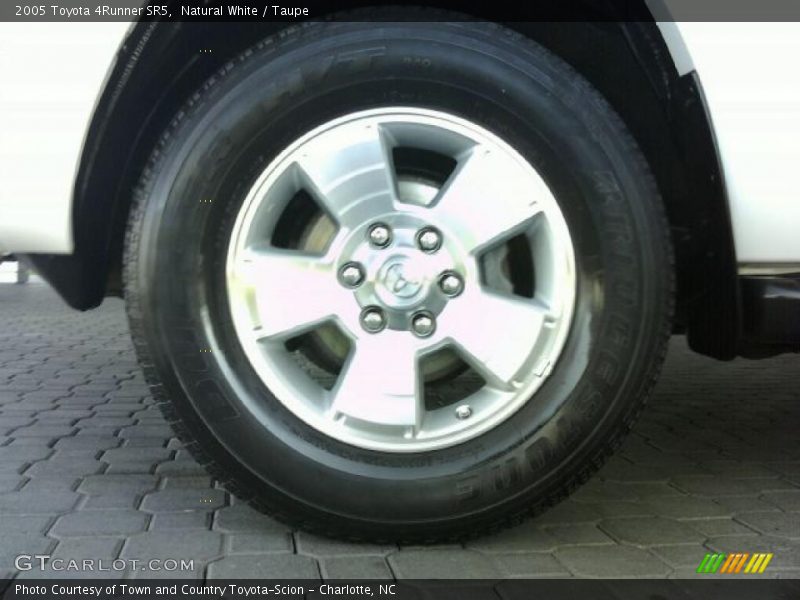 Natural White / Taupe 2005 Toyota 4Runner SR5