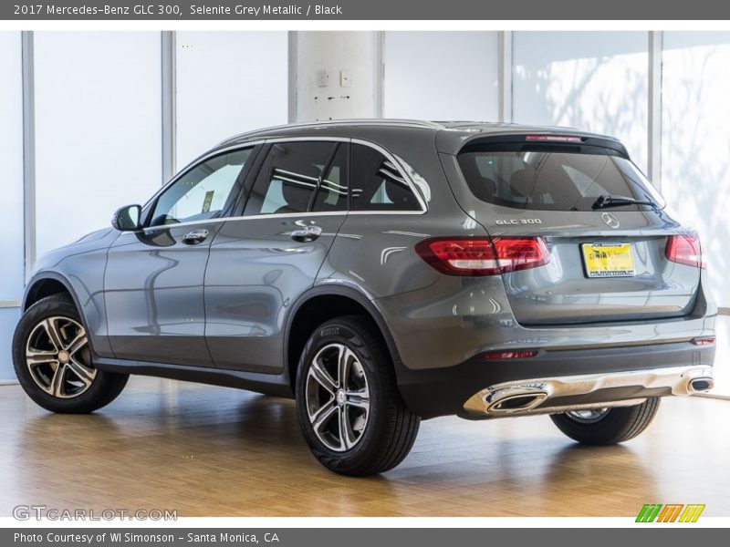 Selenite Grey Metallic / Black 2017 Mercedes-Benz GLC 300