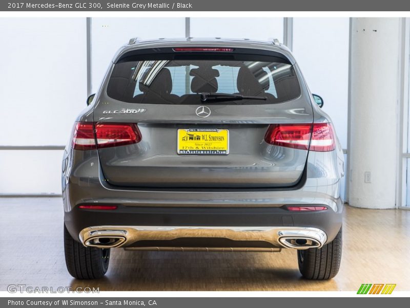 Selenite Grey Metallic / Black 2017 Mercedes-Benz GLC 300