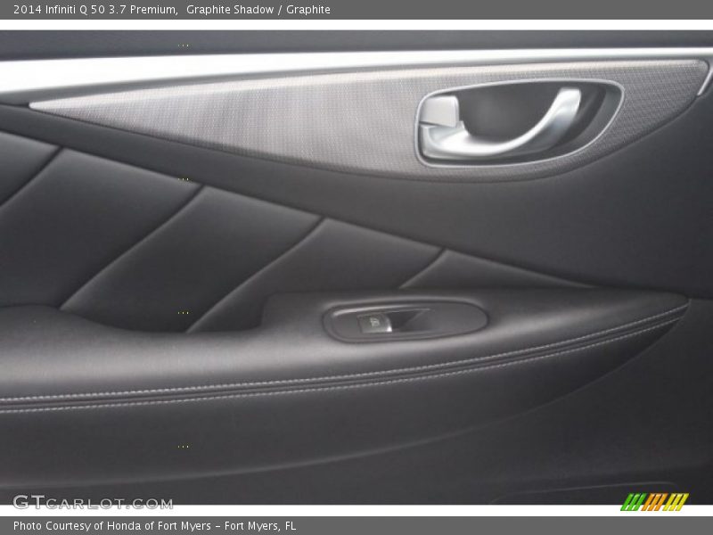 Graphite Shadow / Graphite 2014 Infiniti Q 50 3.7 Premium