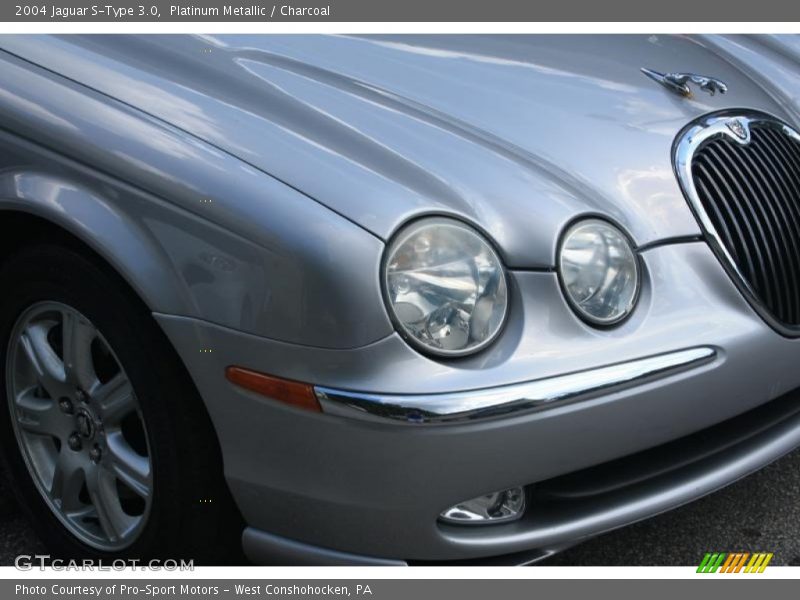 Platinum Metallic / Charcoal 2004 Jaguar S-Type 3.0