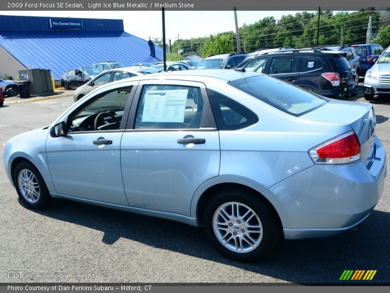 Light Ice Blue Metallic / Medium Stone 2009 Ford Focus SE Sedan