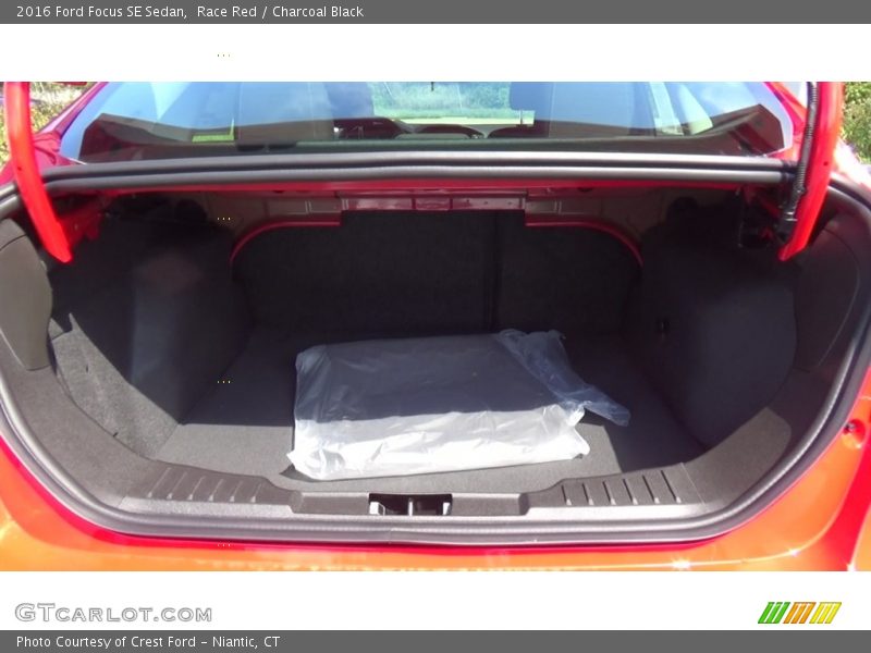 Race Red / Charcoal Black 2016 Ford Focus SE Sedan