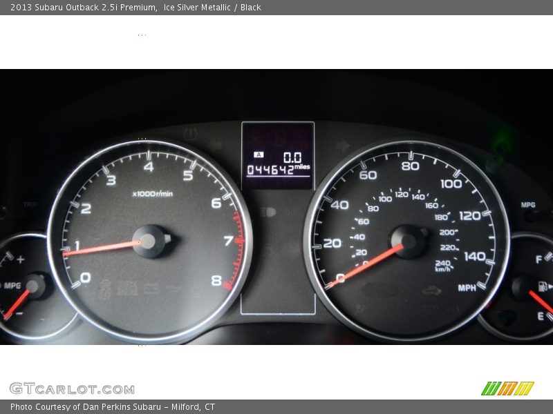 Ice Silver Metallic / Black 2013 Subaru Outback 2.5i Premium