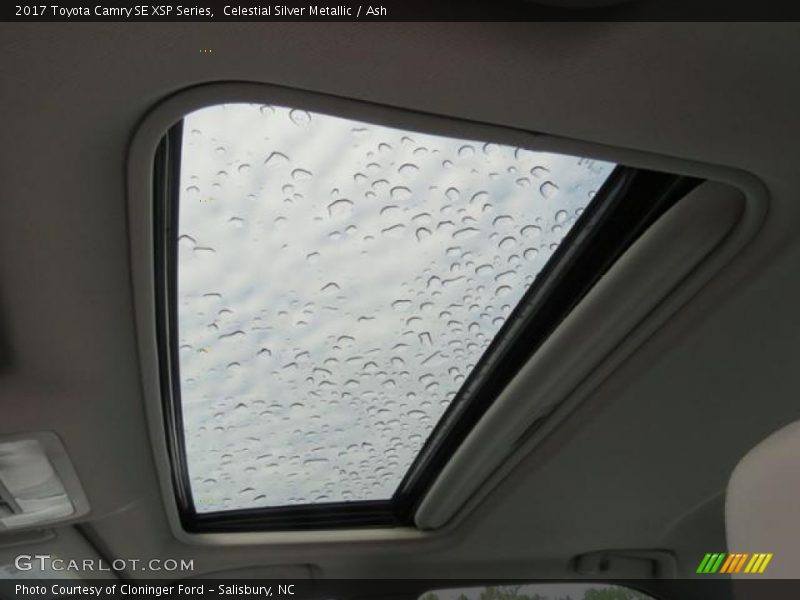 Sunroof of 2017 Camry SE XSP Series