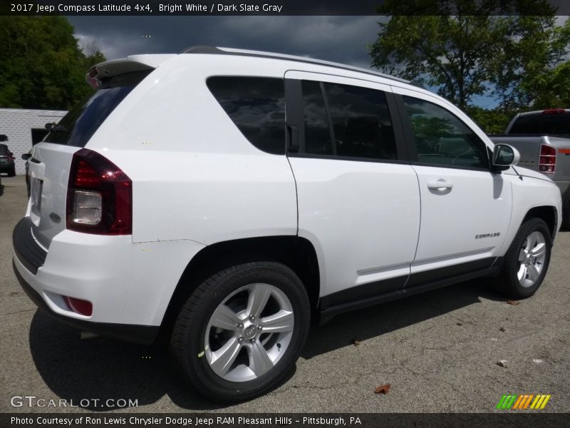 Bright White / Dark Slate Gray 2017 Jeep Compass Latitude 4x4