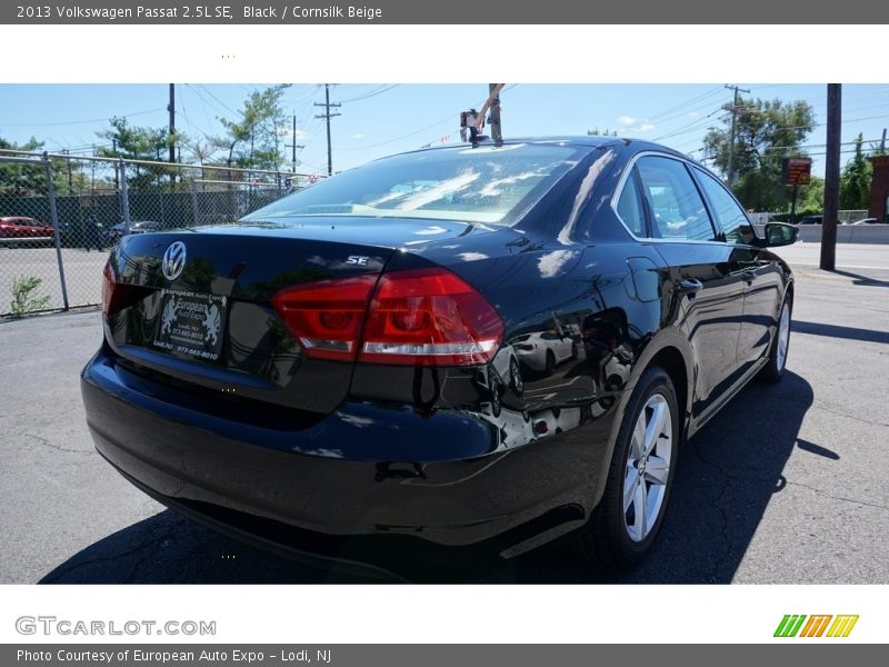 Black / Cornsilk Beige 2013 Volkswagen Passat 2.5L SE