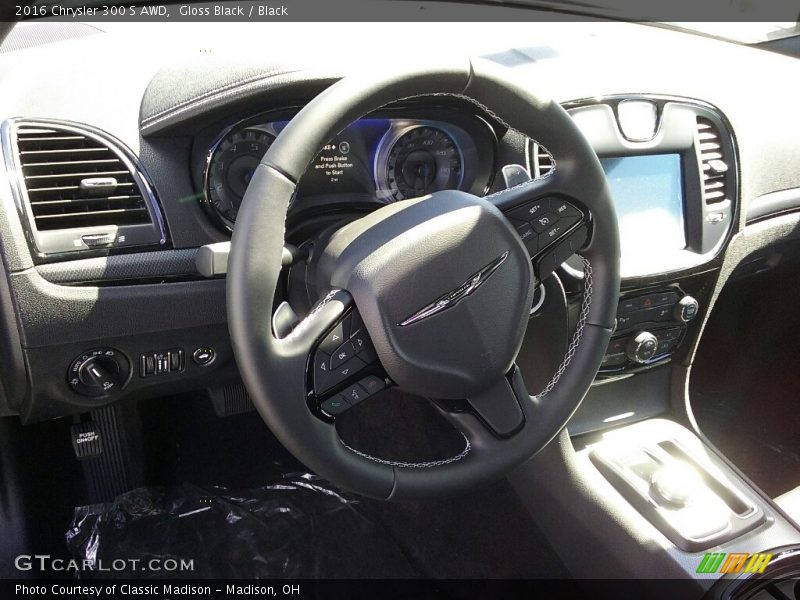 Gloss Black / Black 2016 Chrysler 300 S AWD