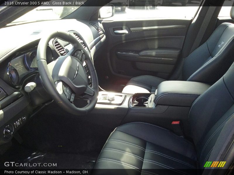 Gloss Black / Black 2016 Chrysler 300 S AWD