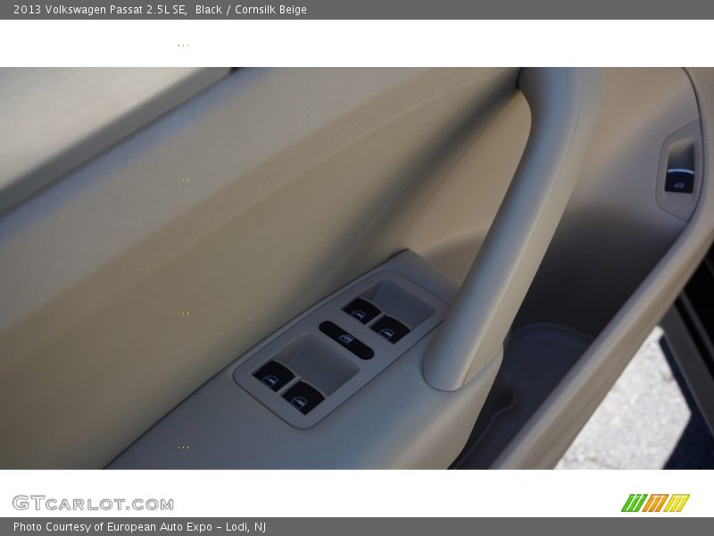 Black / Cornsilk Beige 2013 Volkswagen Passat 2.5L SE