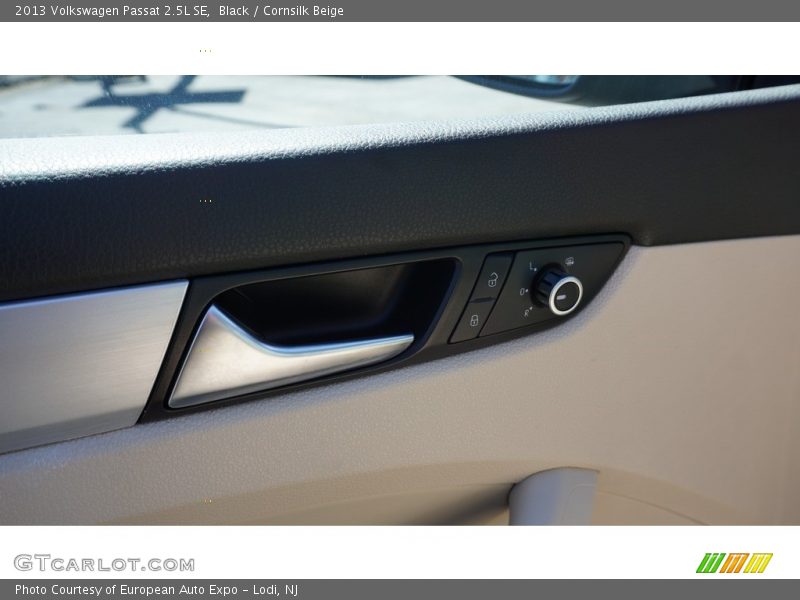 Black / Cornsilk Beige 2013 Volkswagen Passat 2.5L SE