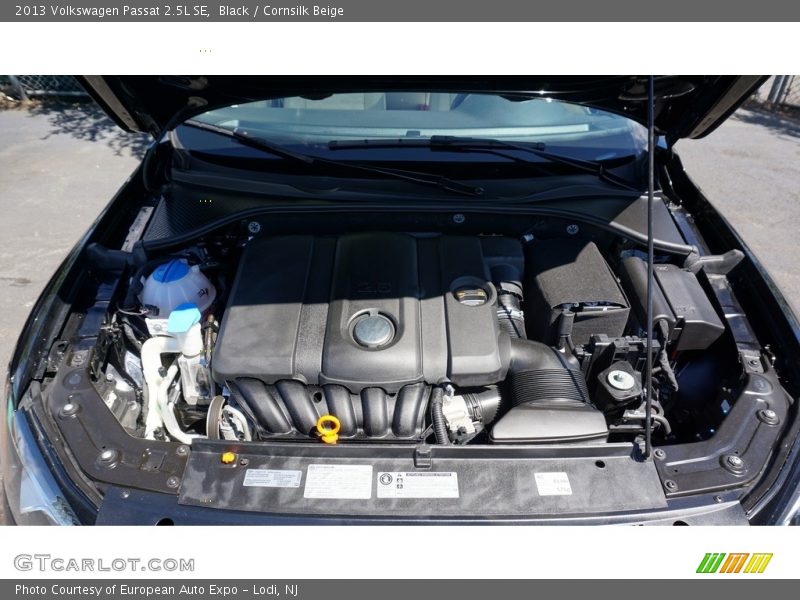 Black / Cornsilk Beige 2013 Volkswagen Passat 2.5L SE