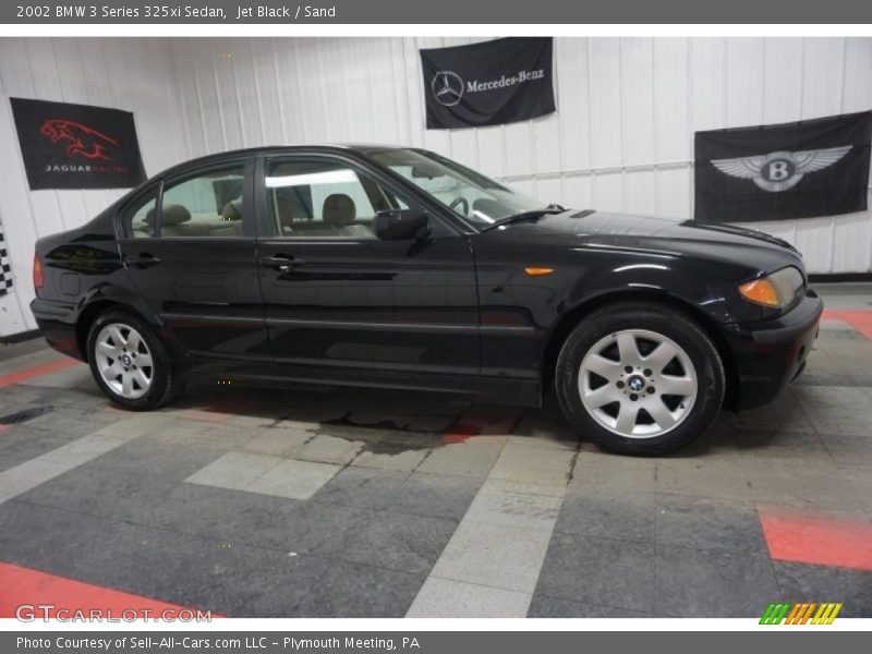 Jet Black / Sand 2002 BMW 3 Series 325xi Sedan