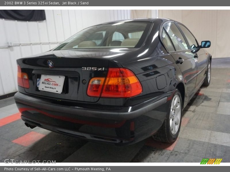 Jet Black / Sand 2002 BMW 3 Series 325xi Sedan