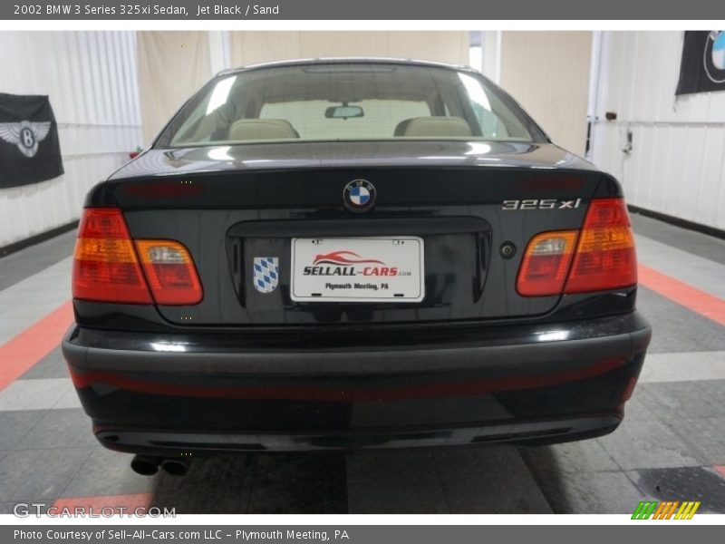 Jet Black / Sand 2002 BMW 3 Series 325xi Sedan